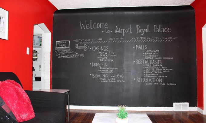 Wayne House | Premier Family Retreat at Airport Royal Palace Hotel