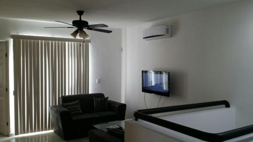 Apodaca Apartment | Comfortable Express Hotel Near Almeria Airport with Amenities