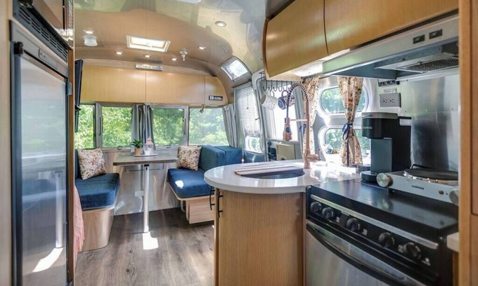 Franklin House | Experience Airstream Camping in Liepers Fork - Guest Rated 9/10