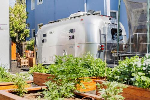 Fairview Park House | Airstream Tiny Home Walk to UC BEST Neighborhood