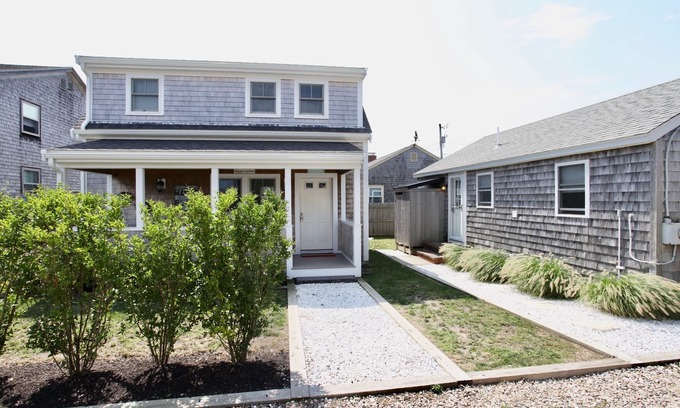 Provincetown House | Bright Beach Retreat: 10/10 Rated, Pet-Friendly Oasis