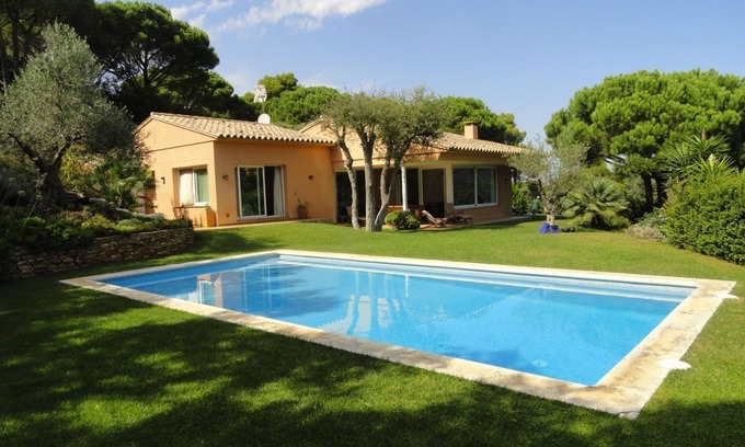 Aiguablava House | Relaxing Villa Esclanya with Oceanfront Pool & Spa