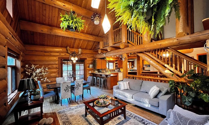 Mission Cabin | Airy Log Cabin