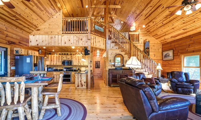 Murphy Cabin | Inviting Mountain Cabin with Breathtaking Views