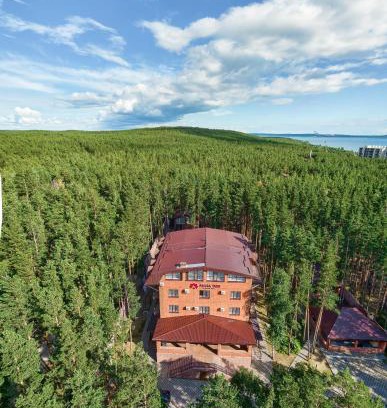 Schuchinsk Hotel | Timber Hotel: Oceanfront Escape with Pool and Spa