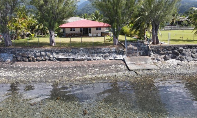 Papara Villa | Beachfront AITO NUI Villa in Beautiful Papara, Tahiti