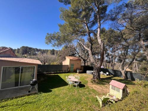 Est Apartment | Relax in a Serene Countryside Retreat with Hot Tub Access