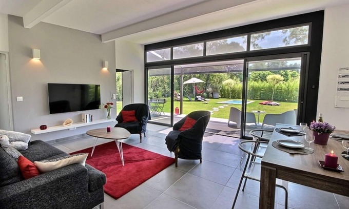 Cabries House | Intimate Aixen Provence Getaway with Pool and Garden Oasis