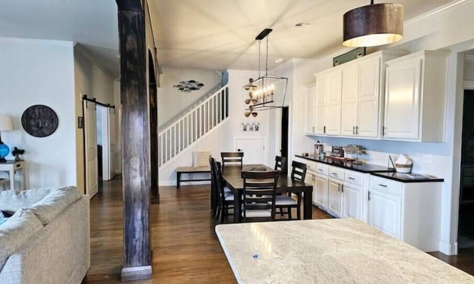 Skiatook House | Family-Friendly AJ's by the Lake - A Perfect Getaway!