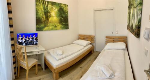 Leopoldstadt House | Family-Friendly AJO Vienna Central Room with Contactless Check-in