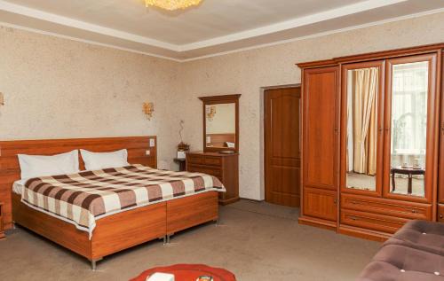 Almaty Hotel | Budget-Friendly Ajour Hotel: Accessible & Family-Oriented