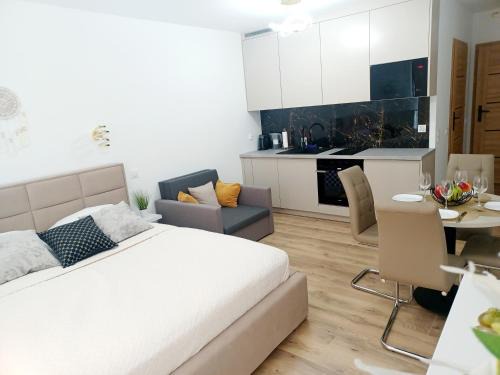 West Pomeranian Voivodeship Apartment | Top-Rated AJP Gold Szczecin Dąbie with Family-Friendly Amenities