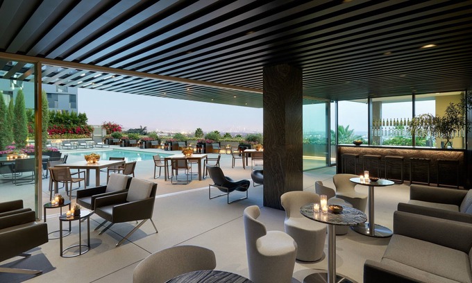 West Hollywood Hotel | Elegant AKA West Hollywood: Eco-Friendly with Pool & Spa