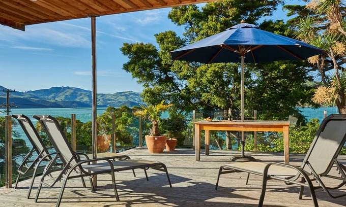 Akaroa Apartment | Beachfront Akaroa Apartments with Family-Friendly Amenities