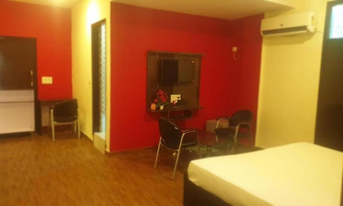 Sainik Farm Hotel | Budget-Friendly Akash Stay Home with Breakfast & Pet Friendly