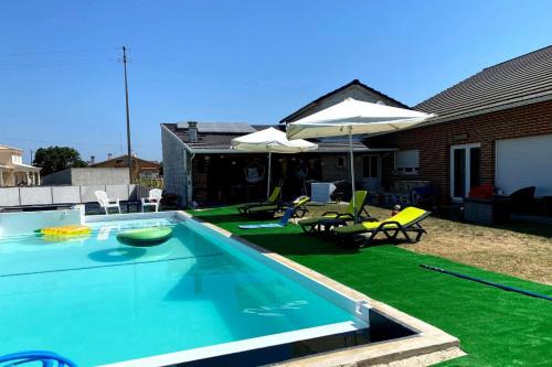 Ponte de Vagos Apartment | Discover Akicity Vagos: Family-Friendly Getaway with Pool