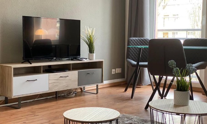 Magdeburg Apartment | Modern Apartment Near University and Main Station