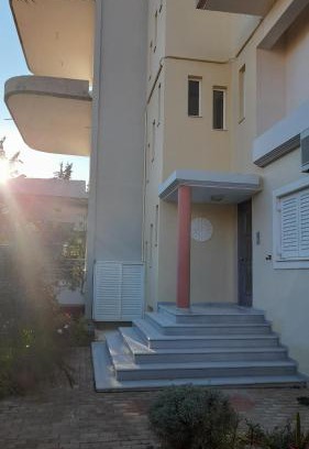 Paralia Porovitsis Apartment | Family-Friendly Akrata Rose Garden Apartments for Your Stay