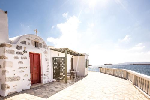 Astypalaia Hotel | Remarkable Akrotiri: Child-Friendly & Guest Rated 9.6