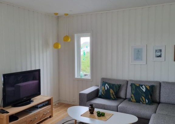 Straumsjoen Apartment | Active Getaway in Vesterålen with Oceanfront Views