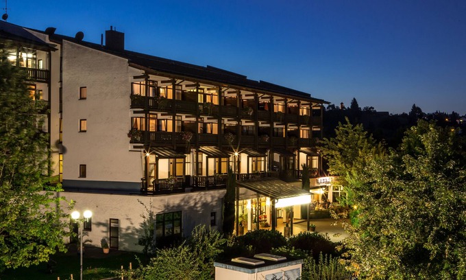 Bad Griesbach im Rottal Hotel | Enjoy Relaxation at AktiVital Hotel with Spa & Pool Access