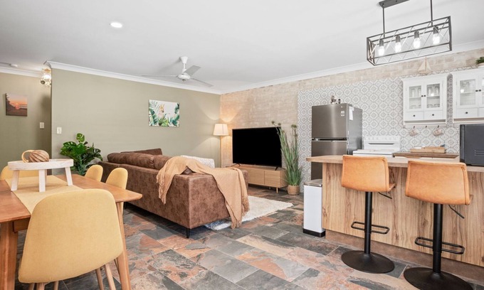 Iluka Apartment | Top-Rated Akuli By The Sea Unit 3 with Oceanfront Views