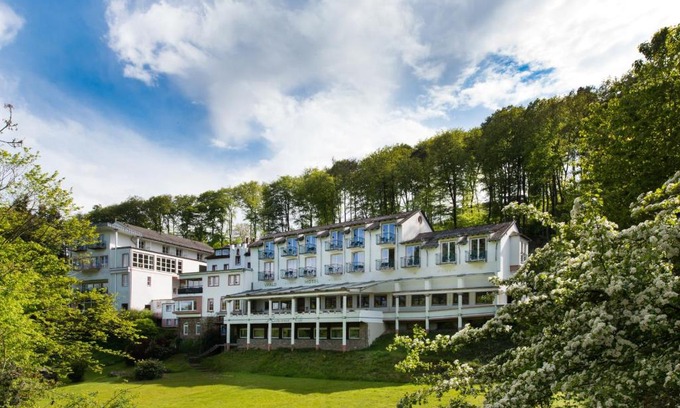 Geisenheim Hotel | Relax at Akzent Waldhotel Rheingau: Spa & Ocean Views