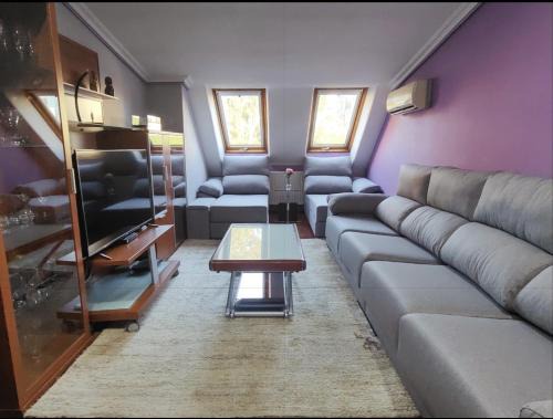 Lavadores Apartment | Experience Modern Comfort in Vigo with Family-Friendly Amenities