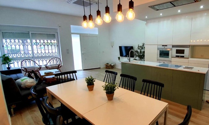 Venecia House | Discover Alójate Gandia Ermita - Pet and Child Friendly Stay