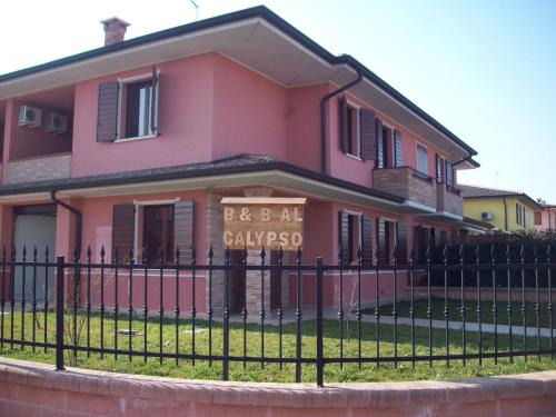 Curtatone Bed & Breakfast | Discover Al Calypso: Family-Friendly Retreat with Great Reviews