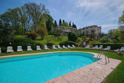 Cola Apartment | Al Castello - Elegant Residence with Pool in Serene Nature