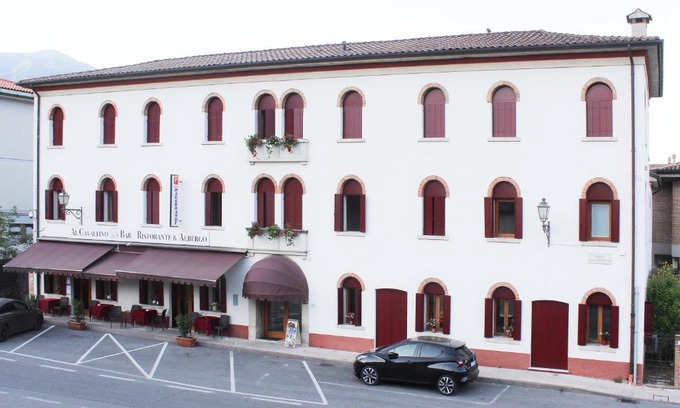 Follina Hotel | Pet-Friendly Al Cavallino: Family Retreat with High Ratings