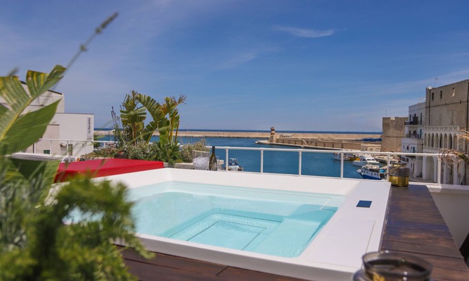 Centro Storico Bed & Breakfast | Experience Al Console Suite: Pool, Spa & High Review Score