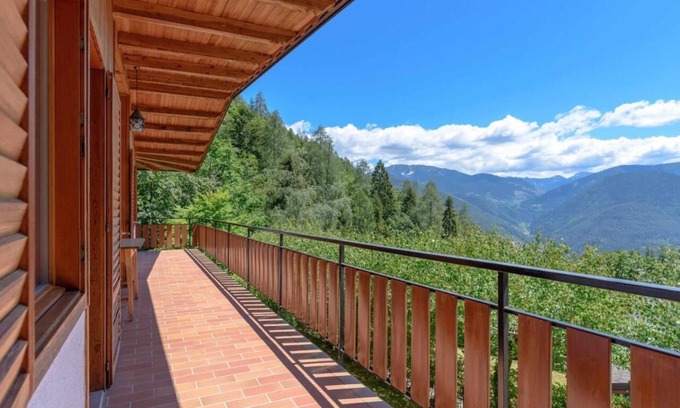 Altavalle Apartment | Discover Al Faggio: Family-Friendly Stay in Altavalle