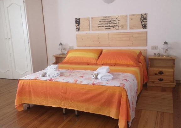 Lipari Historic Centre Apartment | Discover Al Limone: Family-Friendly Haven, Rated 9.7/10