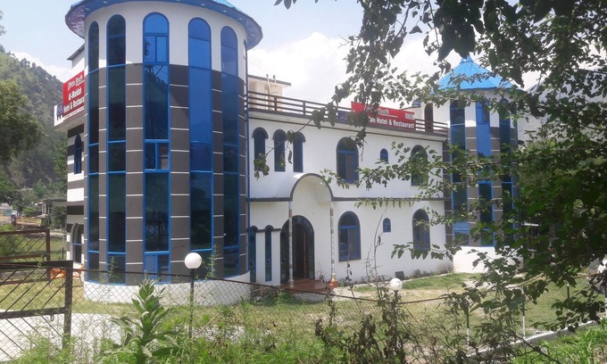 Balakot Hotel | Delightful Al Maidah Hotel with Breakfast & Family Amenities