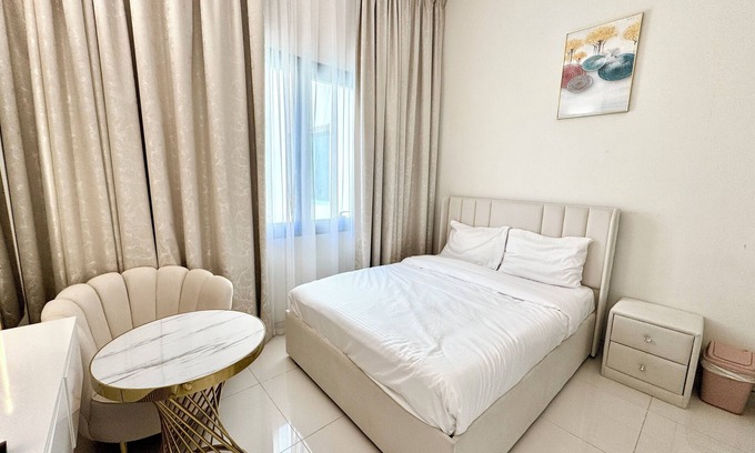 Dubai Apartment | Al Manara Premium Cozy Studio