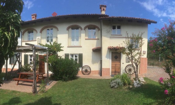 Borgo House | Child-Friendly Retreat at Al Muntisel with 9/10 Reviews