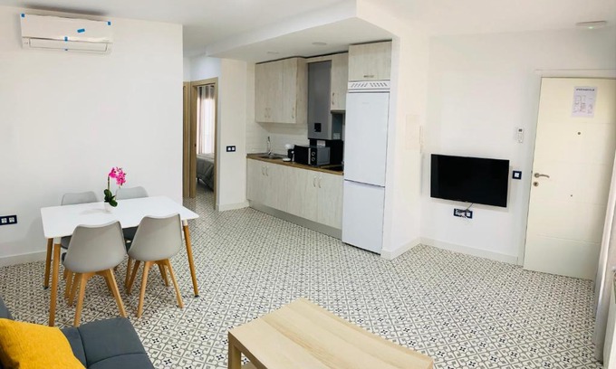 Margallo Apartment | Inviting Al-Qazeres Suites: Family-Friendly & Accessible Stay