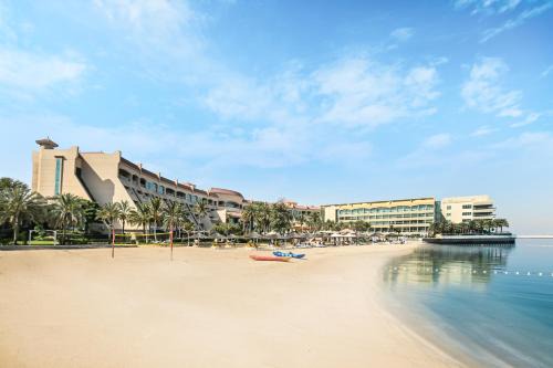 Al Raha Beach Hotel | Experience Al Raha Beach Hotel: 5-Star Oceanfront Retreat