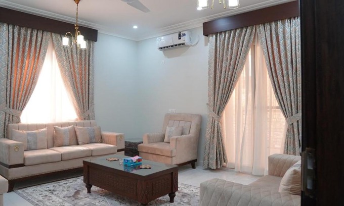 Karachi Apartment | Experience Comfort at Al Rasheed Apartments - 4-Star Haven