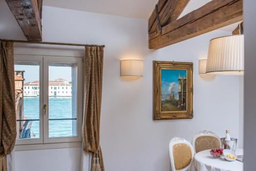 Molina Apartment | Discover Al Redentore Di Venezia: Family-Friendly Getaway