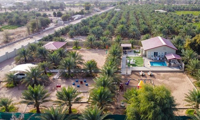 Al Dhaid Villa | Relax at Al Reef Rest House: 4-Star Stay with Private Pool