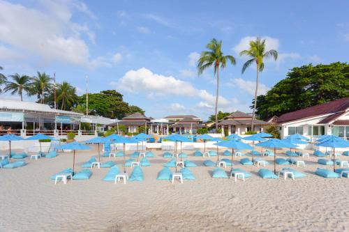 Chaweng City Center Resort | Discover Oceanfront Bliss at Al's Resort with Pool Access