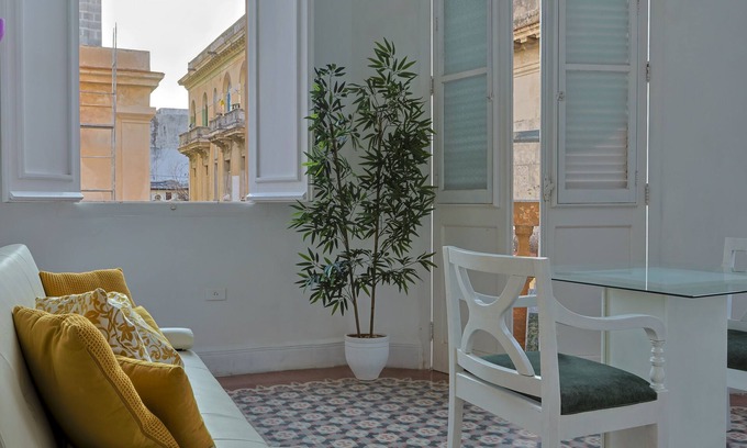 Old Havana Bed & Breakfast | Al Sol Suite: Guest Rated 9.4 with Spa and Dining Options