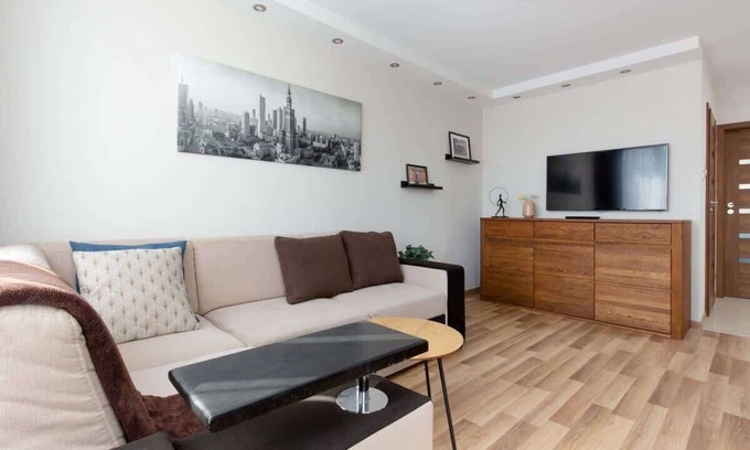 Saska Kepa Apartment | Modern 2-Bedroom Retreat in Warsaw's South Praga