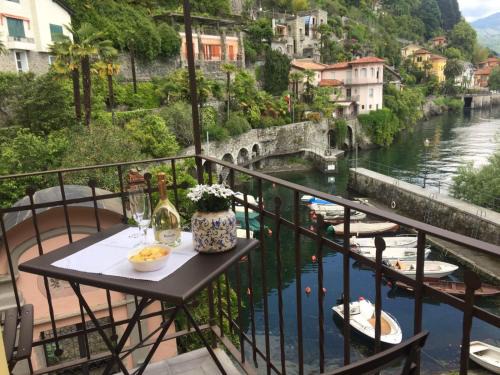Cannero Riviera House | Family-Friendly Retreat at Al Vecchio Porto Casa