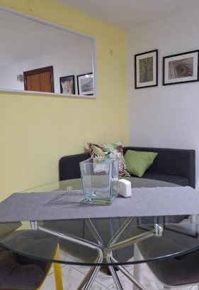 Enna House | Discover Al Vicolo: Family-Friendly with Kitchen & Breakfast