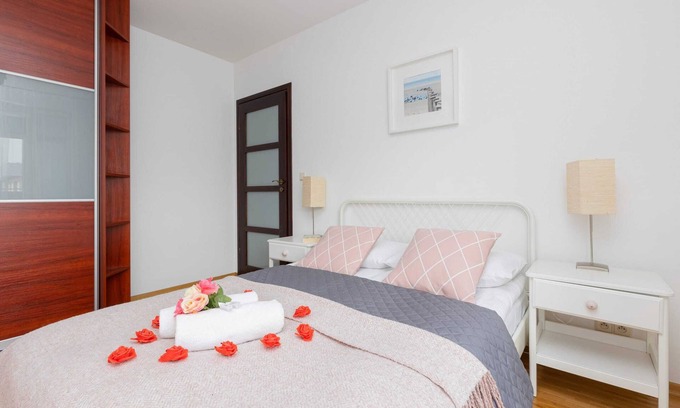 Wilanow Apartment | Cozy Stay with 2 Balconies and Parking at Al. Wilanowska