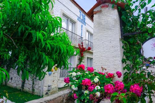 Alacati Hotel | Family-Friendly Alaçatı 716 Hotel with Outstanding Reviews